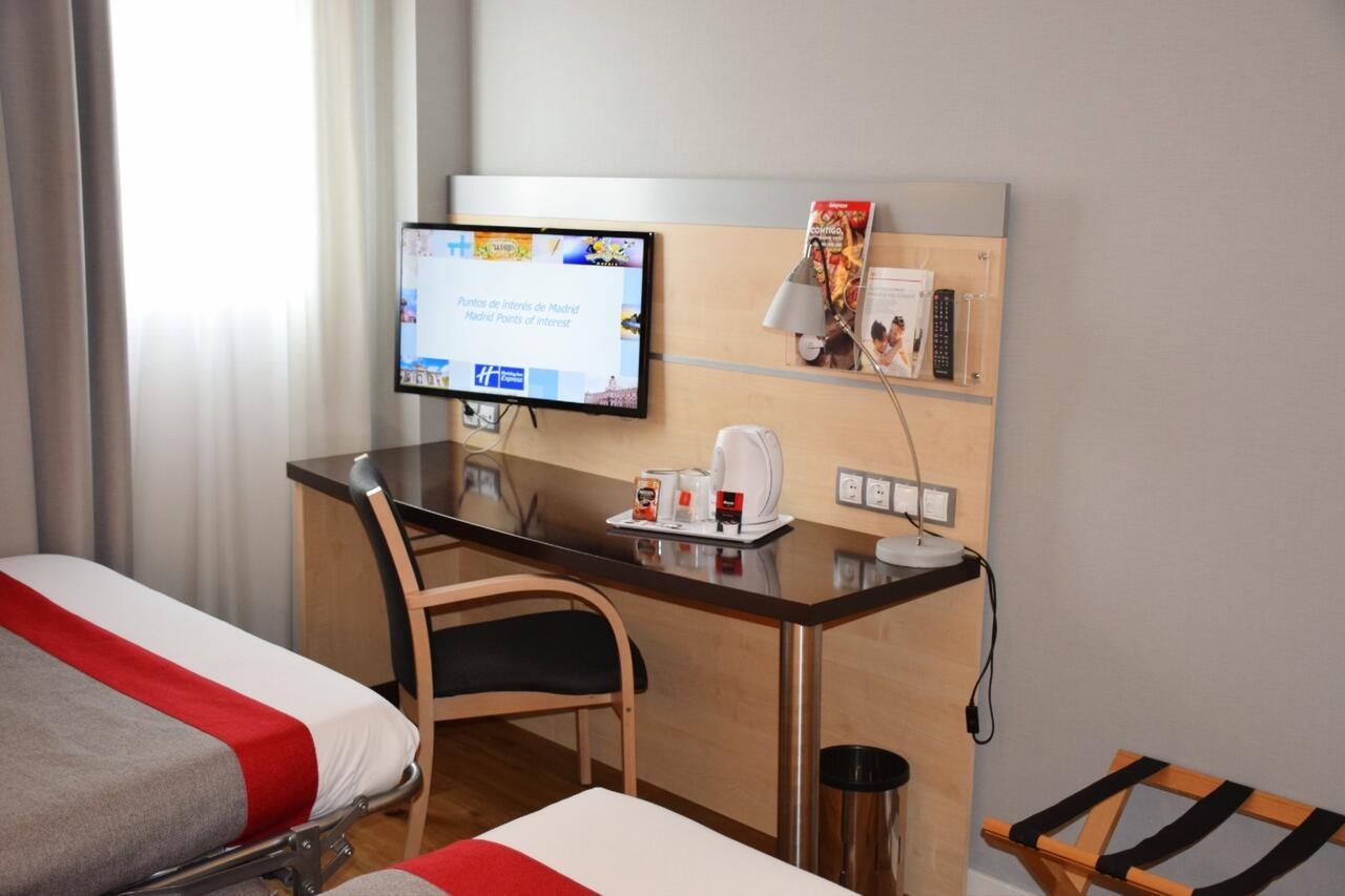 Hotel Holiday Inn Express Madrid-Rivas By Ihg Exterior photo