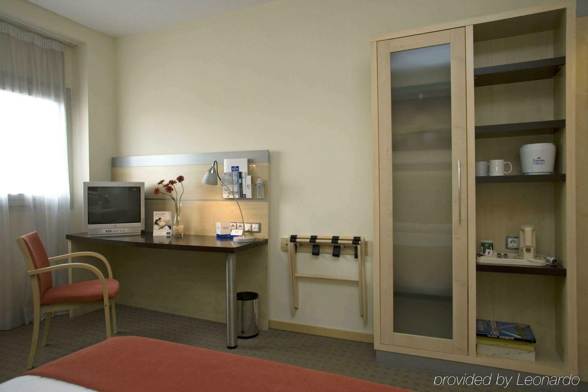 Hotel Holiday Inn Express Madrid-Rivas By Ihg Room photo